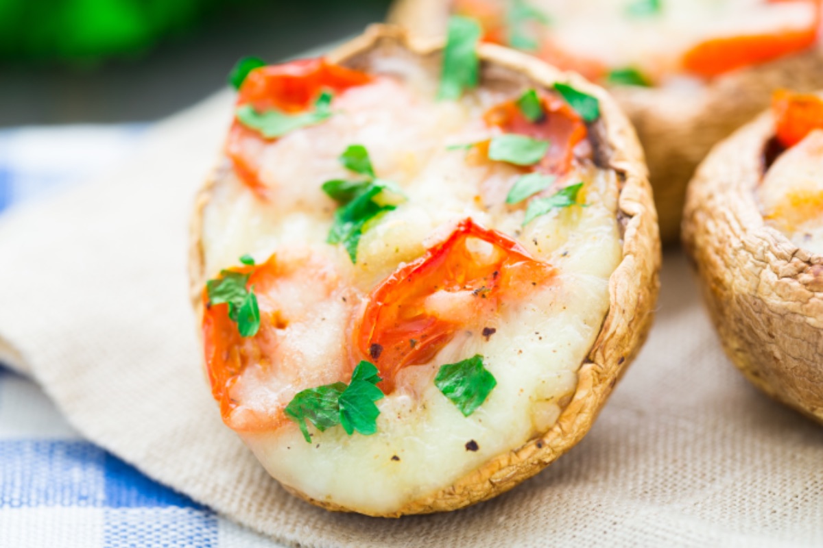 Photo de Champignons farcis au fromage et tomates