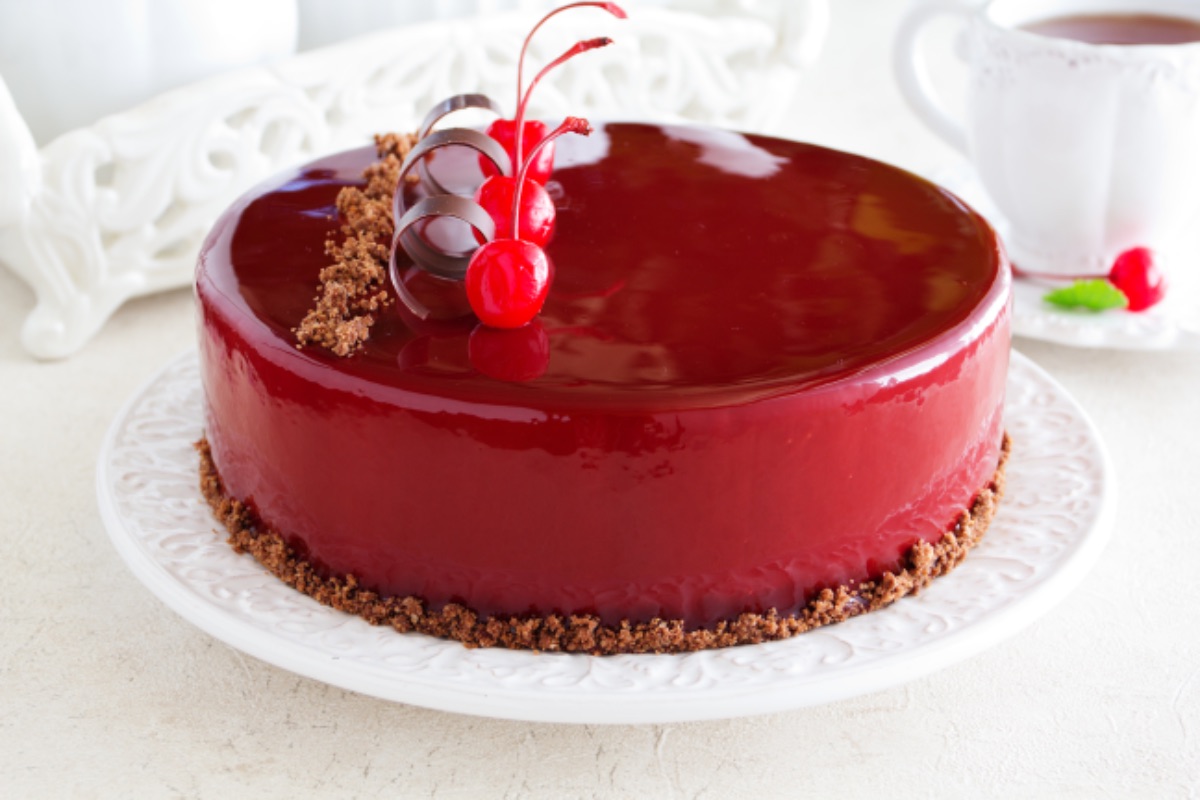 Photo de Gâteau Miroir au Chocolat et Cerises