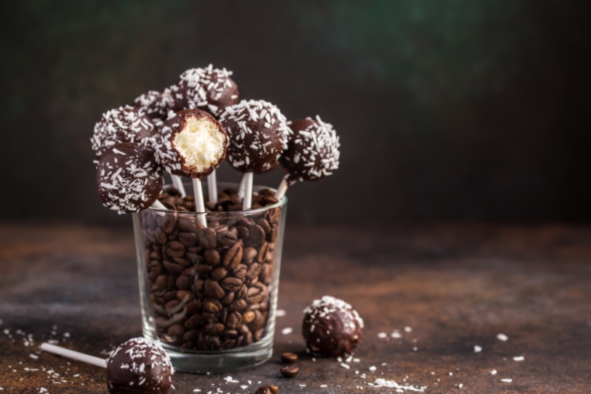 Photo de Cake Pops au Chocolat et Noix de Coco